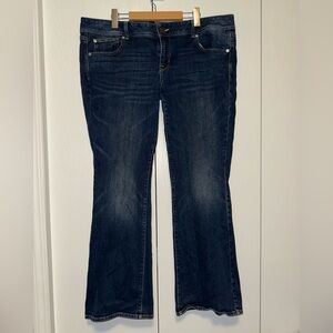 American Eagle Low-Rise Slim Bootcut Jean